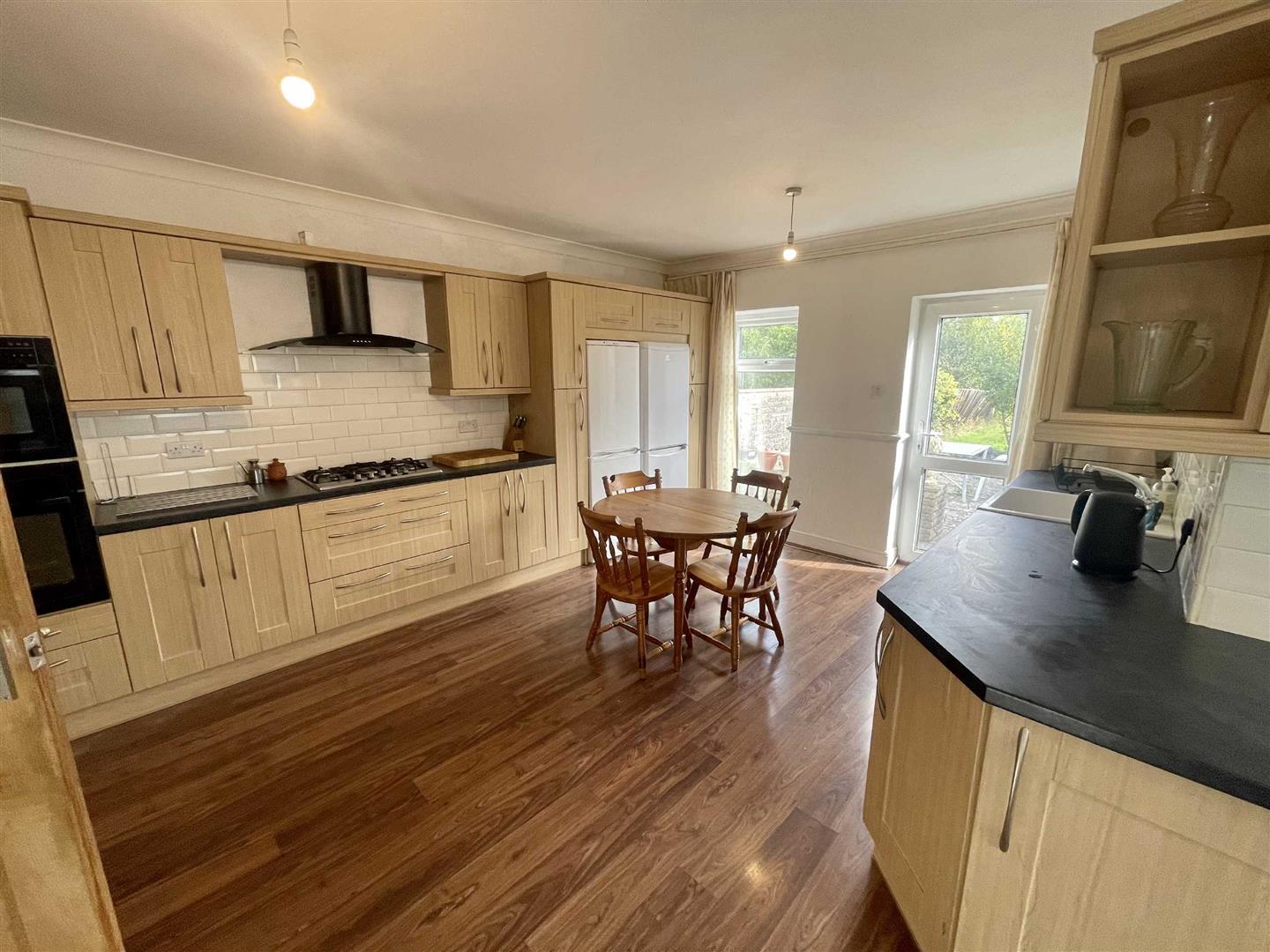 Colcot Road, Barry Knights Estate Agents